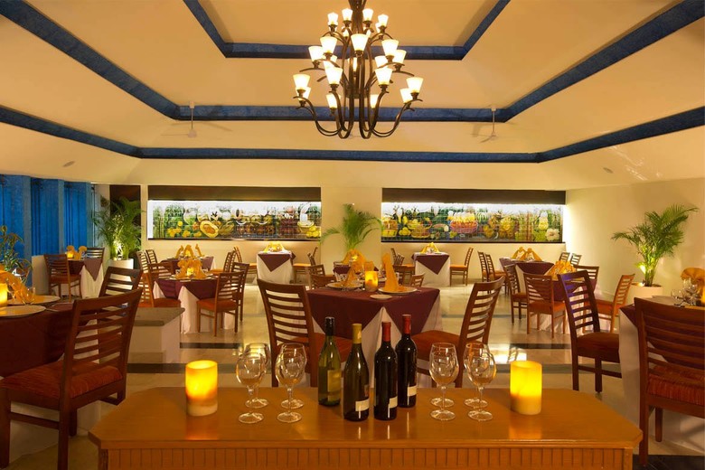 Hotel Plaza Pelicanos Club Beach Resort