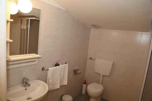 Hostal Via Mameli 5