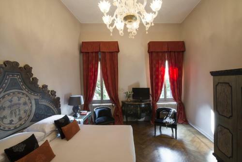 Hostal La Residenza 818