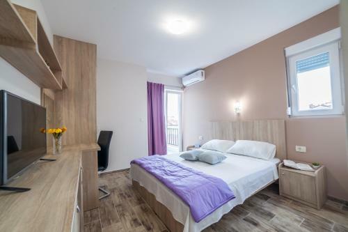 Hostal Milara Apartments