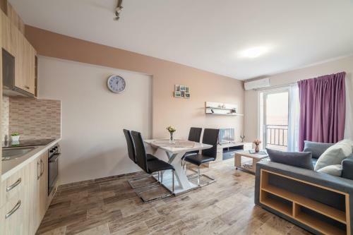Hostal Milara Apartments