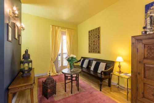 Porta Palace Apartments