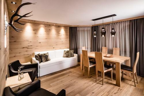 Apartments Belaval