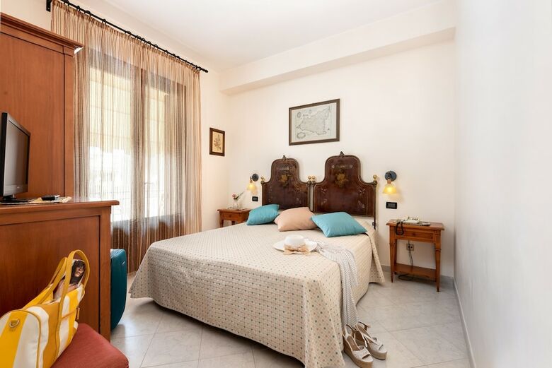 Hotel Mediterraneo