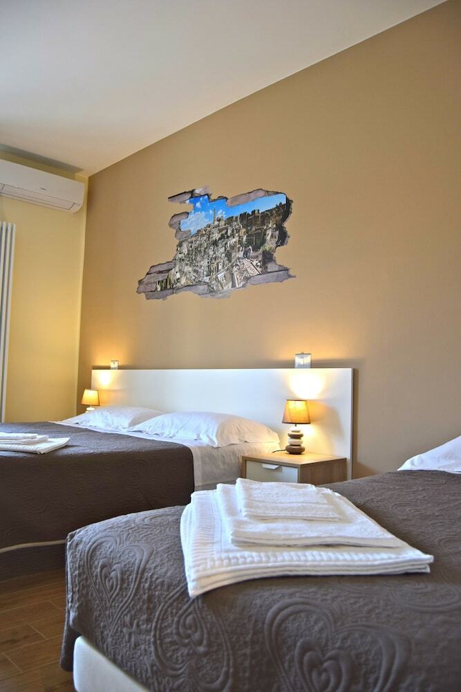 Hostal Civico 28