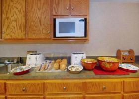 Hotel Quality Inn & Suites