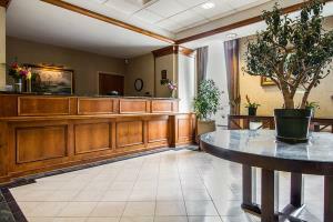 Clarion Hotel Airport