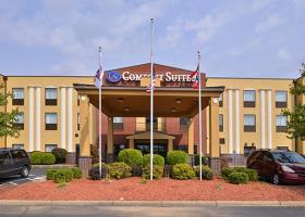 Hotel Comfort Suites East