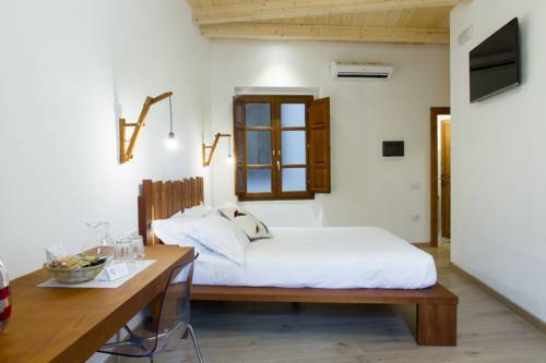 Hostal Art Guest House