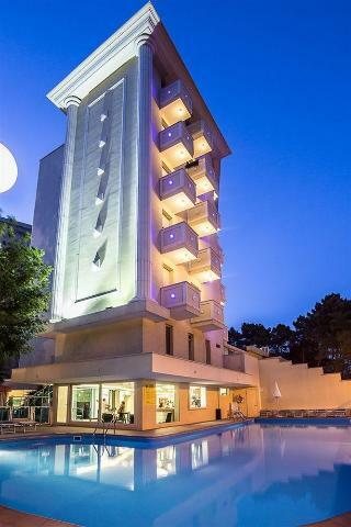 Hotel Color King Marte Village