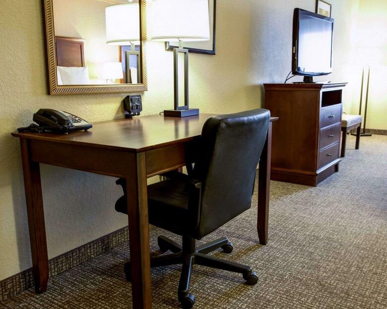 Hotel Comfort Suites