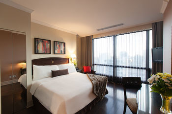 Grand Hotel And Suites