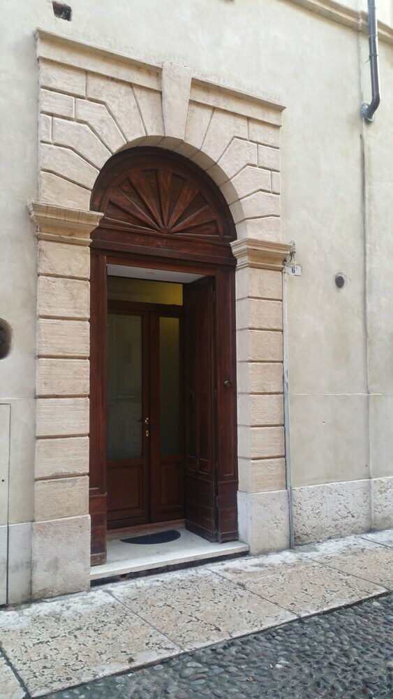Palazzo Camozzini Apartments