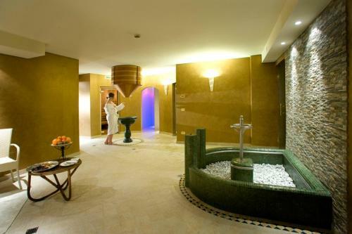 Monastero Hotel Wellness Center