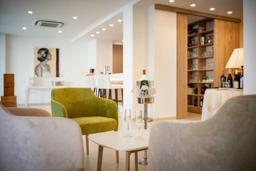 International Beach Hotel
