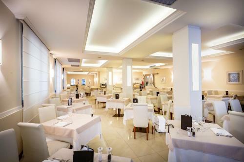 International Beach Hotel