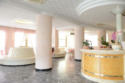 Hotel Embassy