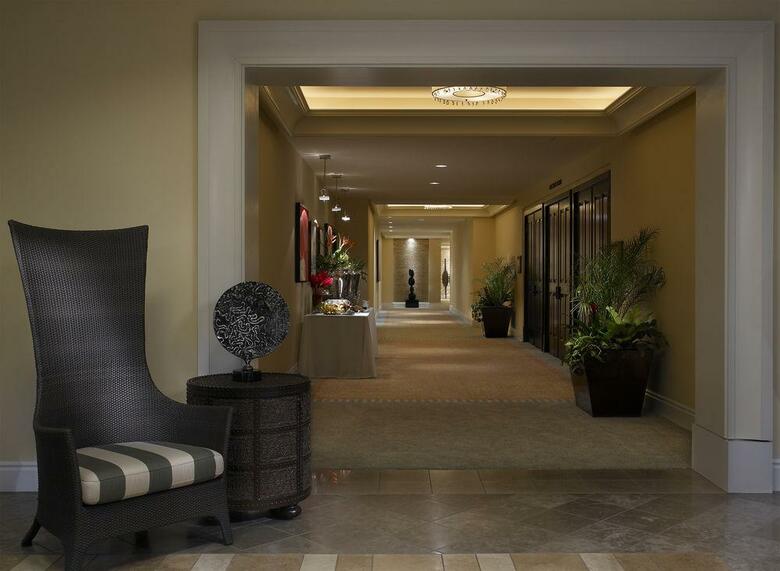 Hotel Paradise Point Resort And Spa