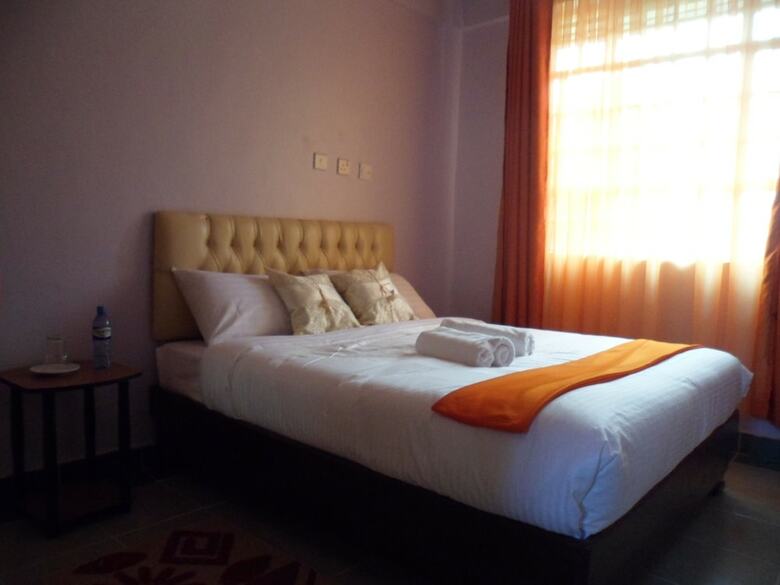 Hostal Kuniville Guest House