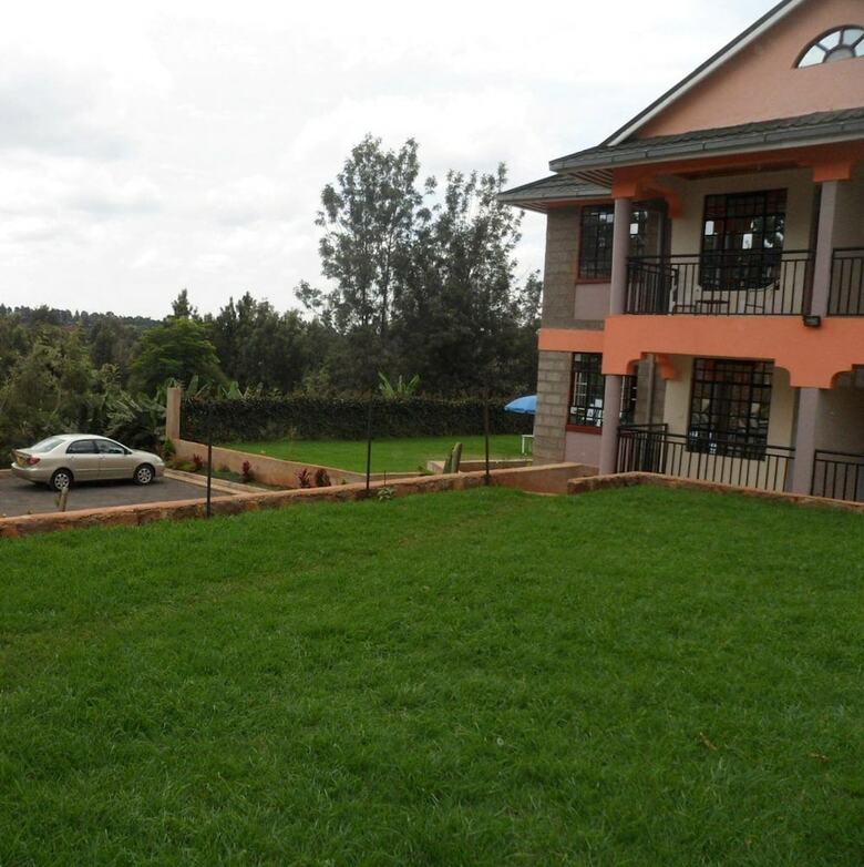 Hostal Kuniville Guest House