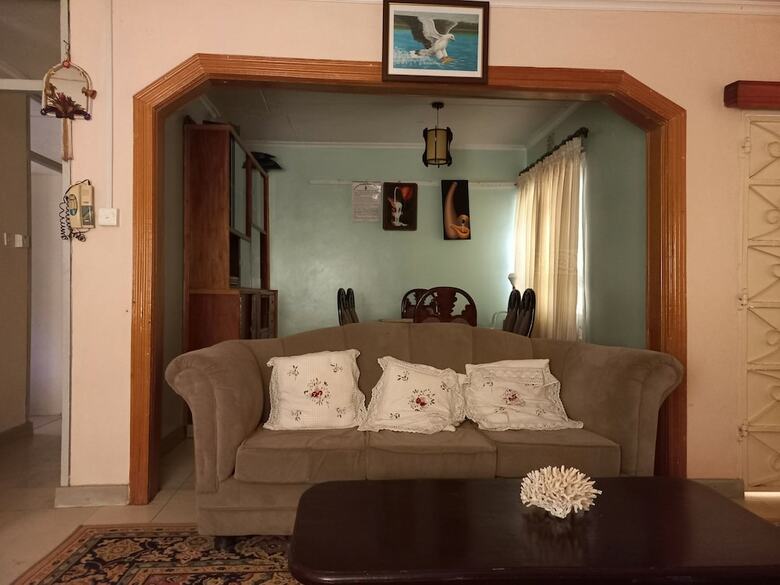 Hostal Kuniville Guest House