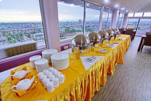 Myat Nan Yone Hotel (mny)