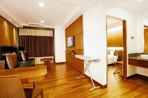 Hotel Clover Suites Royal Lake