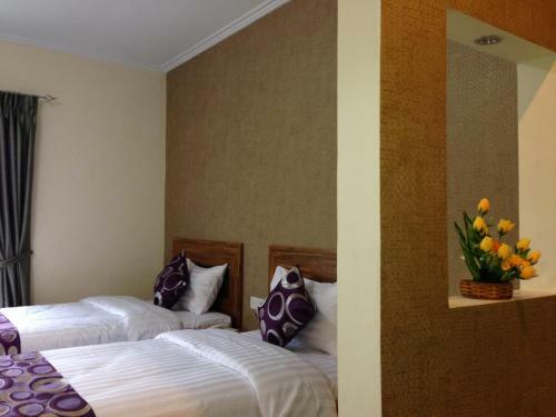 Hotel 9 Mile