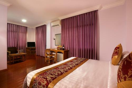 Hotel Corolla