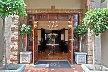Court Classique Suite Hotel