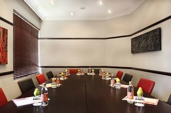 Court Classique Suite Hotel