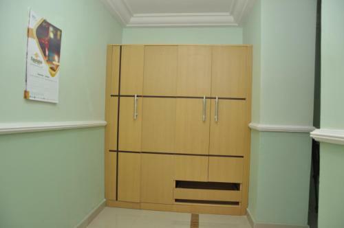 Randekhi Royal Hotel - Gold Wing