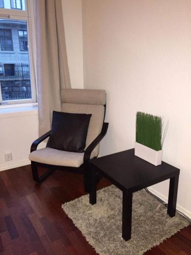 Beccy Bergen Apartment