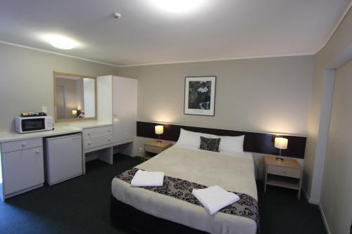 Motel 80