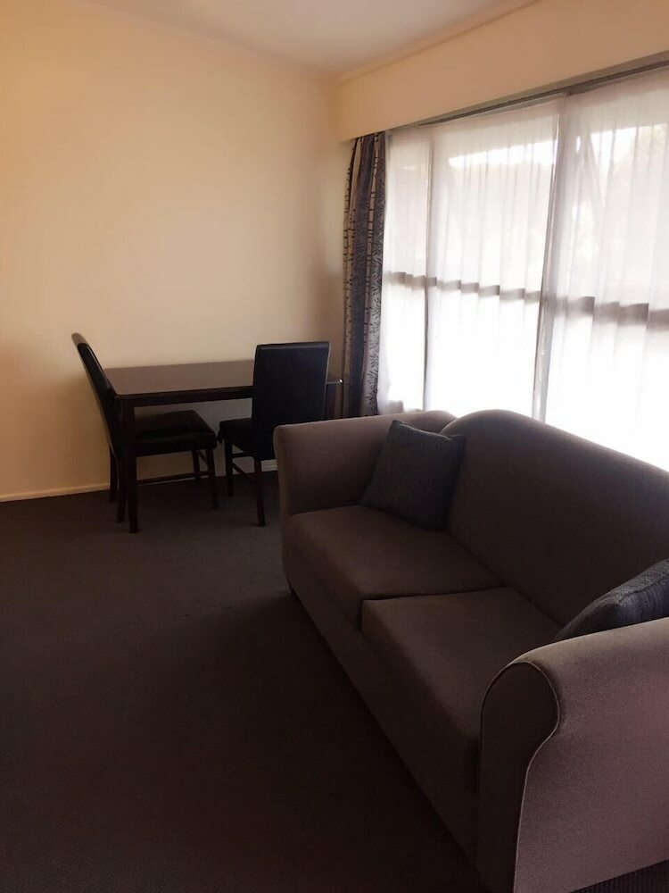 Greenlane Motor Inn