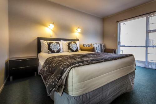 Malones Spa Motel