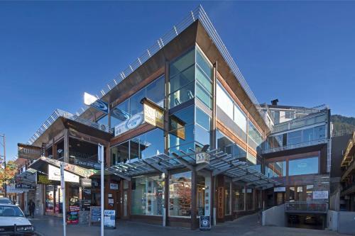 53 Shotover Apartment