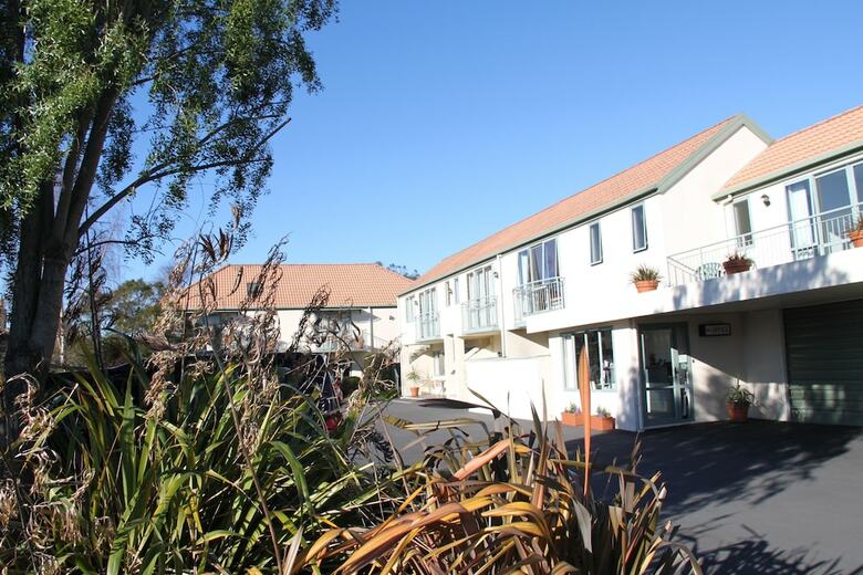 Alcala Motor Lodge