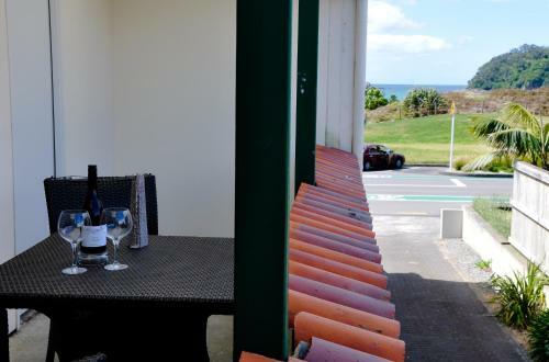 Aqua Beachfront Motel