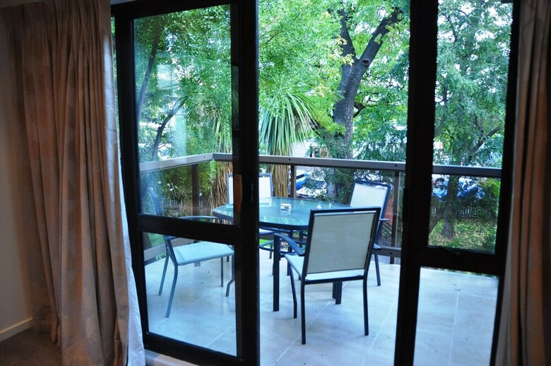 Aparthotel St James Apartments