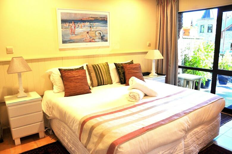 Aparthotel St James Apartments