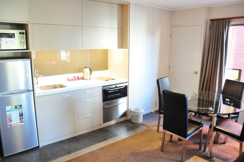 Aparthotel St James Apartments