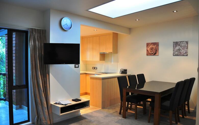 Aparthotel St James Apartments
