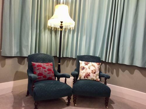 Albatross Inn Bed & Breakfast
