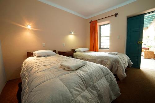 Bed & Breakfast Hostal Suecia 2