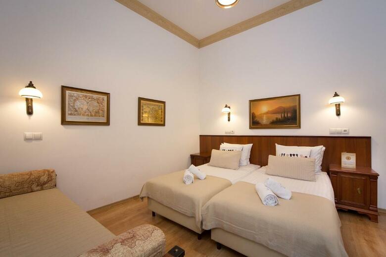 Ventus Rosa Apartments