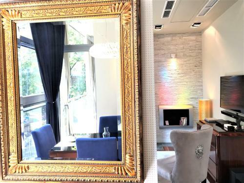Luxury Apartments Mondrian Old Town