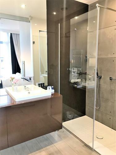 Luxury Apartments Mondrian Old Town