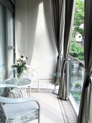 Luxury Apartments Mondrian Old Town