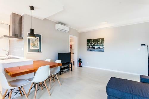 Bright Visconde Apartment